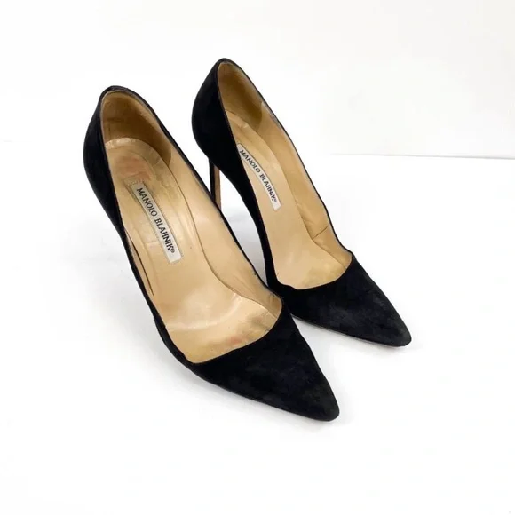 Manolo Blahnik Classic Black Suede Heels - Picture 4 of 14